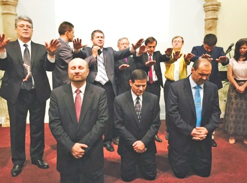 punerea-mainilor-sua-1024x760